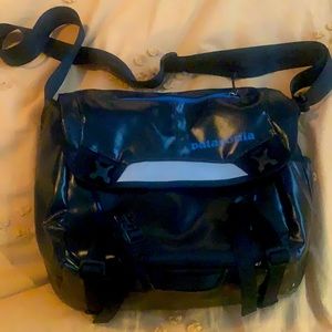 Patagonia messenger bag